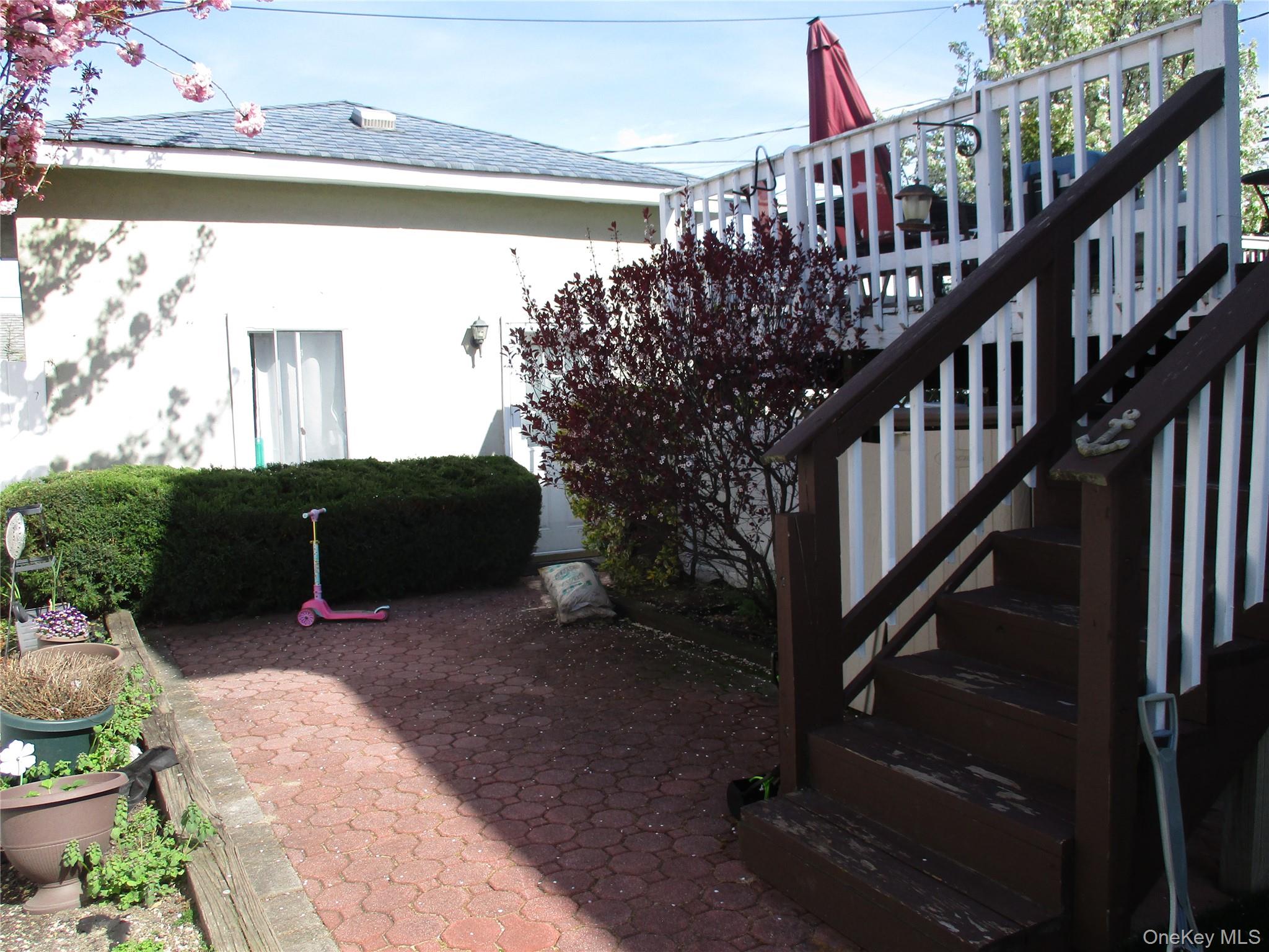 100 Kopf Road Bellmore, NY 11710 - Photo 23 of 28