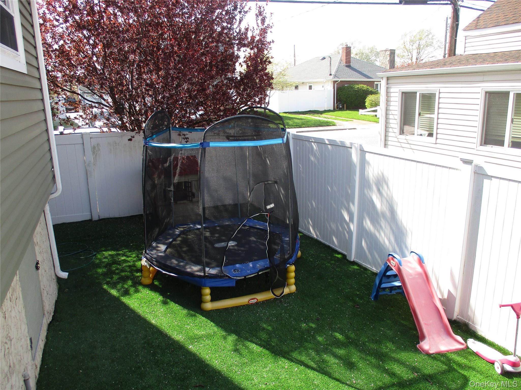 100 Kopf Road Bellmore, NY 11710 - Photo 24 of 28