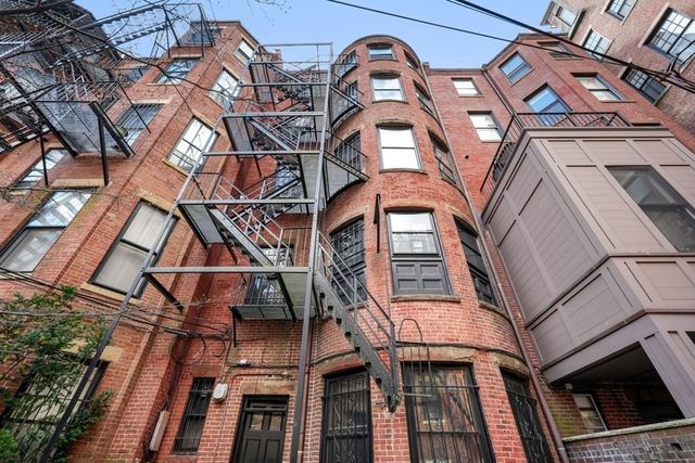 $4,400,000 | 389 Commonwealth Avenue, Boston, MA 02115