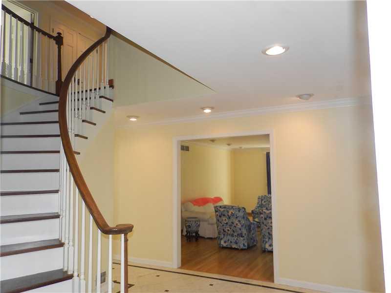 102 Tree Farm Road Fox Chapel, PA 15238 - Photo 2 of 22 Entry/Foyer.