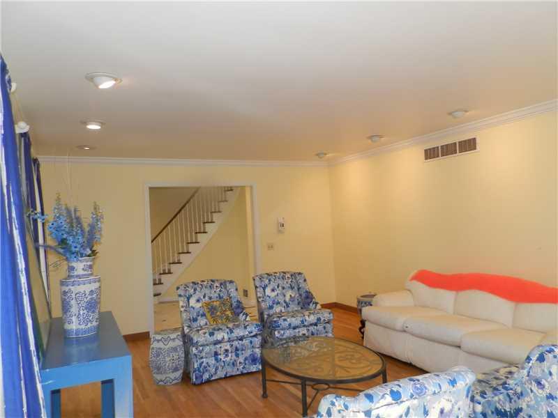 102 Tree Farm Road Fox Chapel, PA 15238 - Photo 5 of 22 Living Room.