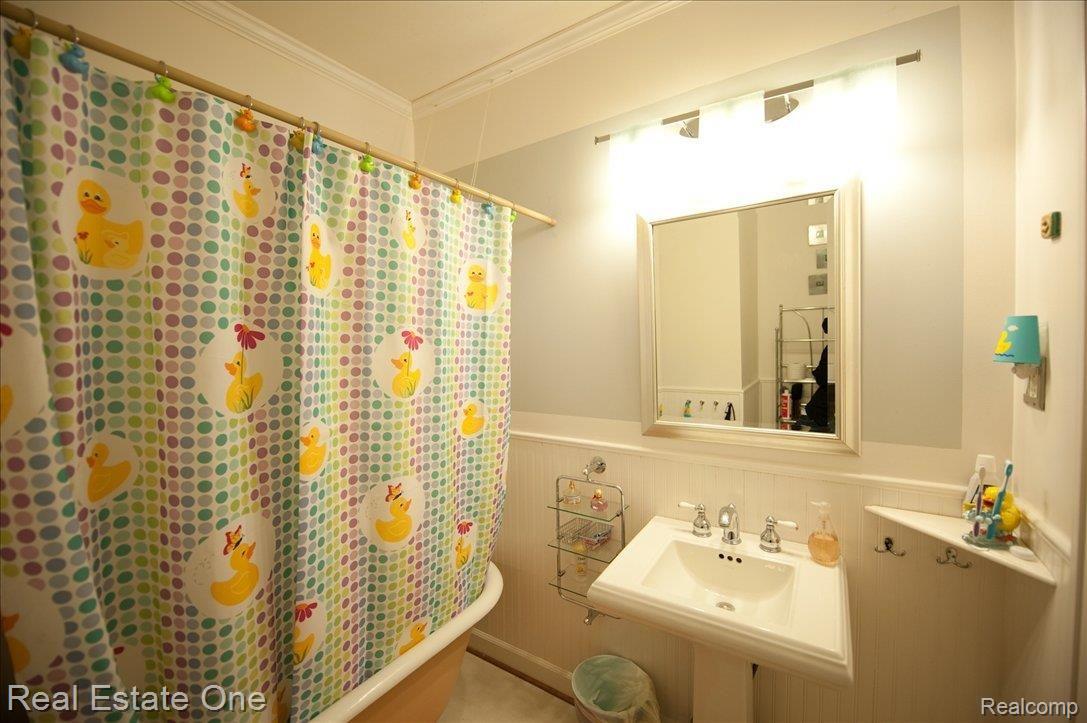 148 Linwood Avenue Rochester, MI 48307 - Photo 9 of 25 148LINWOOD14