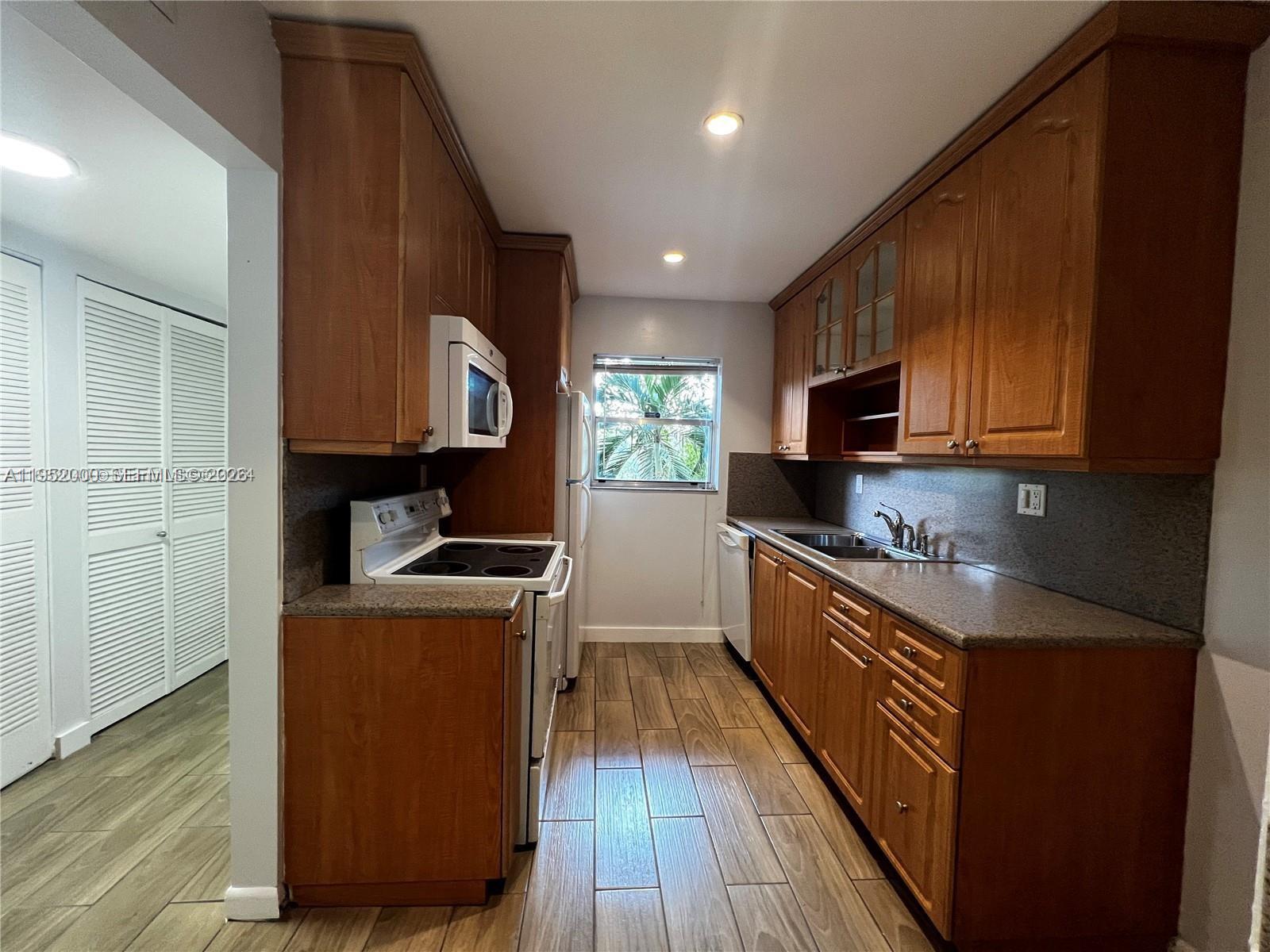 4111 Stirling Road, Unit 308 Fort Lauderdale, FL 33314 - Photo 2 of 31