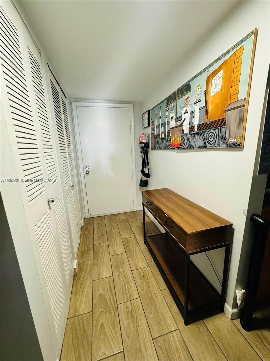 4111 Stirling Road, Unit 308 Fort Lauderdale, FL 33314 - Photo 6 of 31