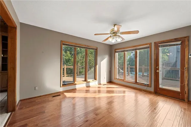 $525,000 | 1606 Northeast 100th Court, Kansas City, MO 64155