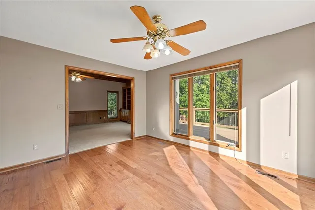 $525,000 | 1606 Northeast 100th Court, Kansas City, MO 64155