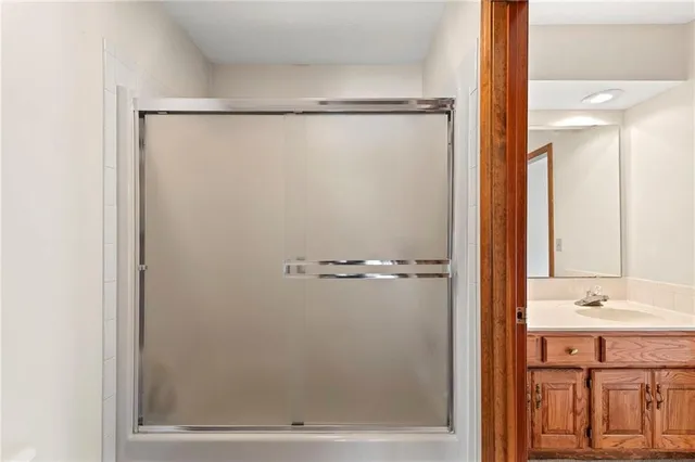 $525,000 | 1606 Northeast 100th Court, Kansas City, MO 64155