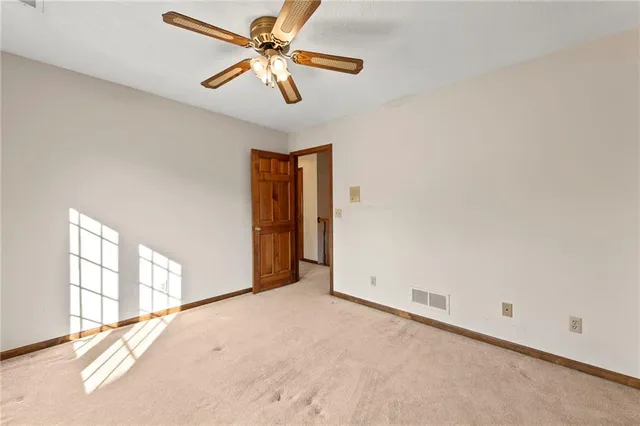 $525,000 | 1606 Northeast 100th Court, Kansas City, MO 64155