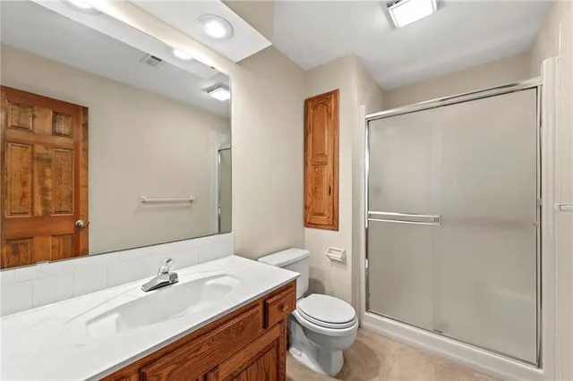 $525,000 | 1606 Northeast 100th Court, Kansas City, MO 64155