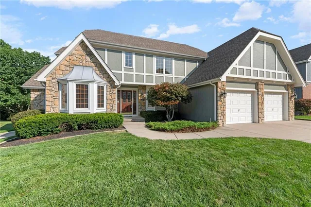 $525,000 | 1606 Northeast 100th Court, Kansas City, MO 64155