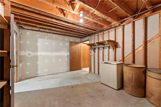 $525,000 | 1606 Northeast 100th Court, Kansas City, MO 64155