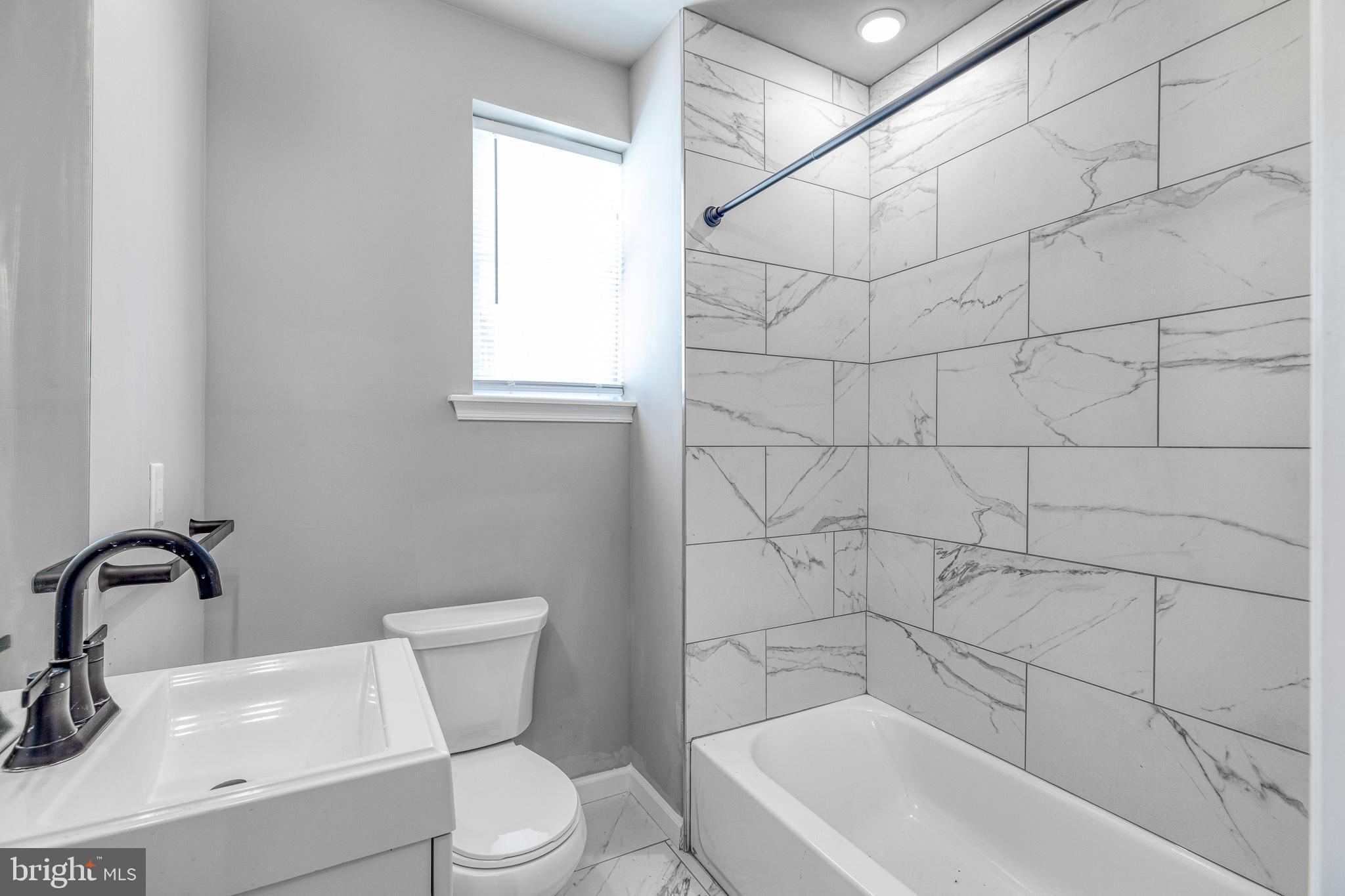2118 Tasker Street Philadelphia, PA 19145 - Photo 22 of 32