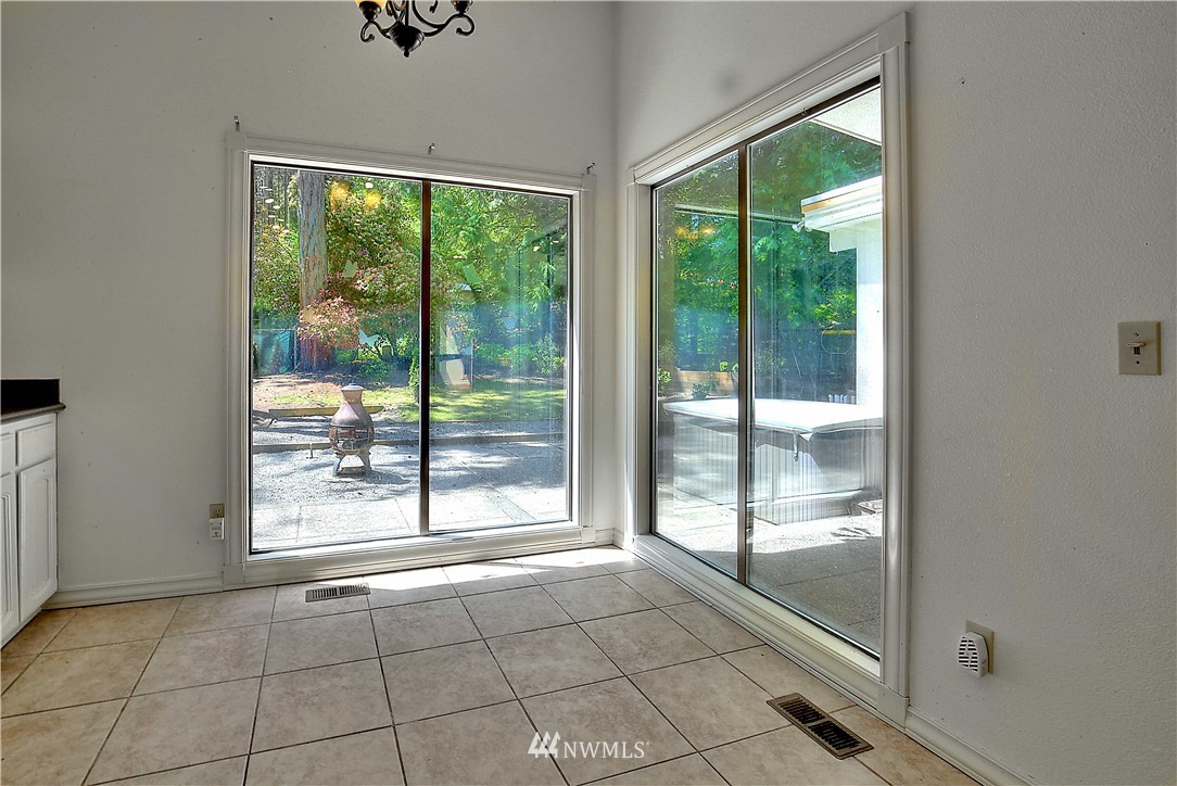6711 Phillips Road Southwest Lakewood, WA 98498 - Photo 12 of 38 Gallery Image 12