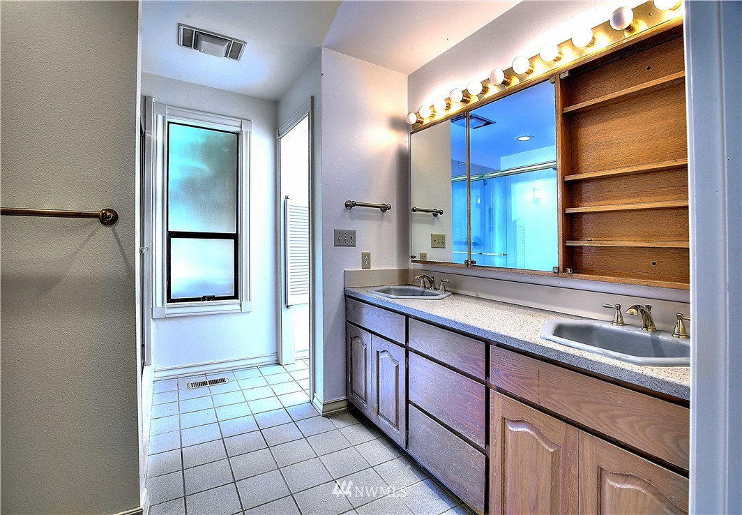 6711 Phillips Road Southwest Lakewood, WA 98498 - Photo 23 of 38 Gallery Image 23