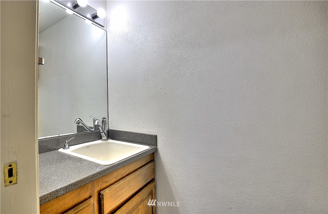 6711 Phillips Road Southwest Lakewood, WA 98498 - Photo 25 of 38 Gallery Image 25