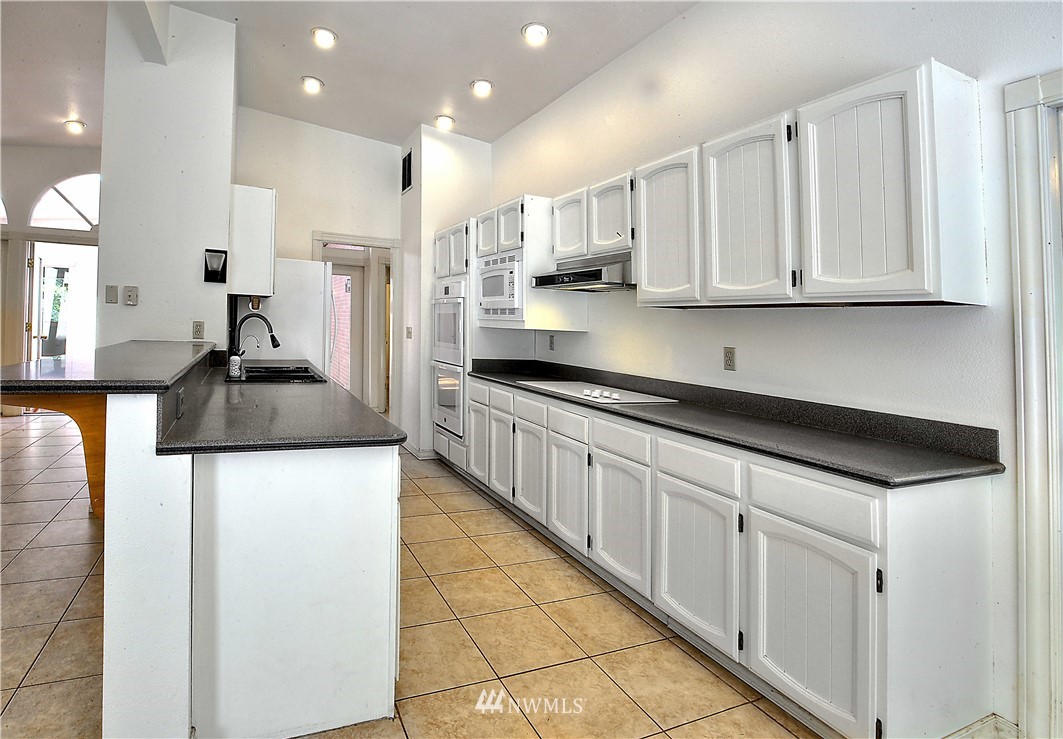 6711 Phillips Road Southwest Lakewood, WA 98498 - Photo 9 of 38 Gallery Image 9