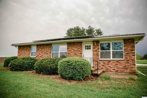 $175,000 | 2752 Highway 96, Ursa, IL 62376