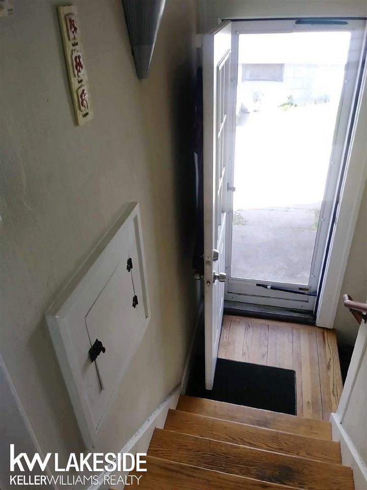 215 Ogemaw Road Pontiac, MI 48341 - Photo 30 of 34 31346043-29.JPG