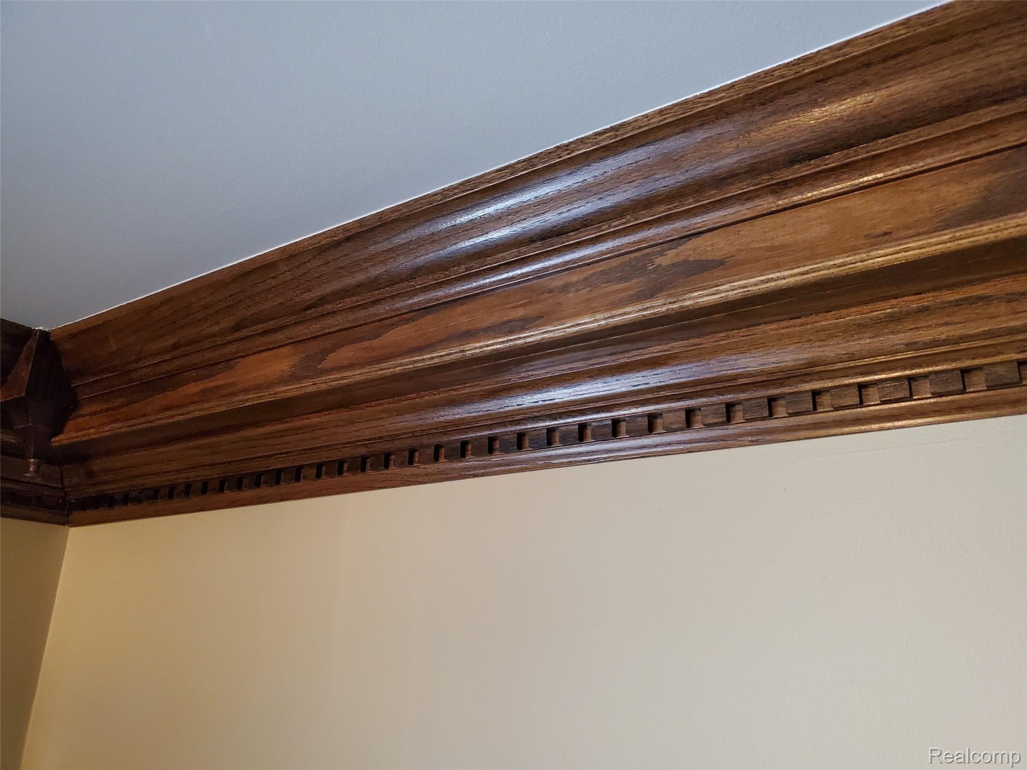 39811 Cheviot Road Canton, MI 48188 - Photo 5 of 29 Dentil molding - dresses up the home!