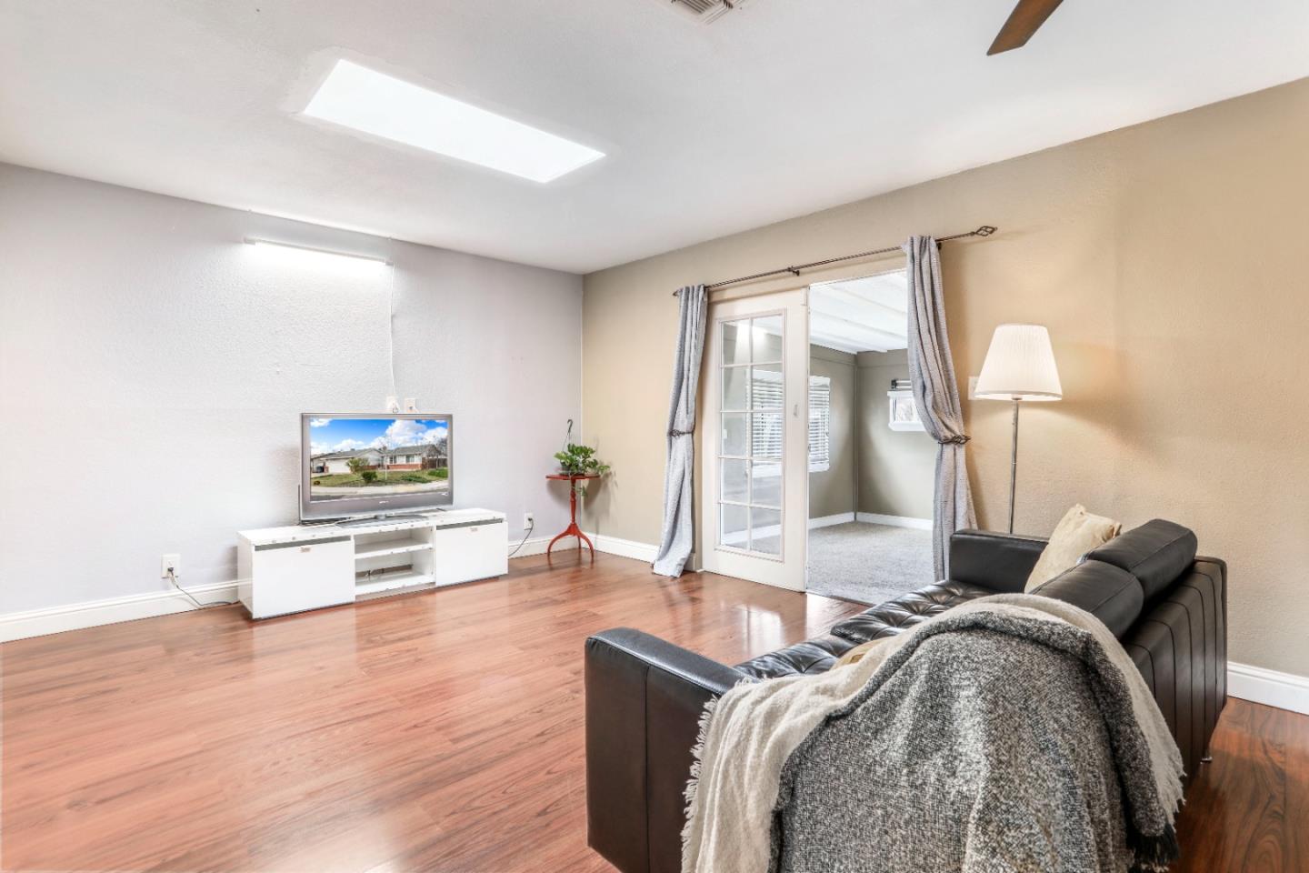 1101 Rusher Street Tracy, CA 95376 - Photo 5 of 15 Gallery Image 5