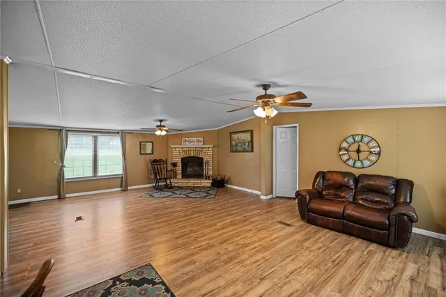 $180,000 | 24483 Riley Road, Pride, LA 70770