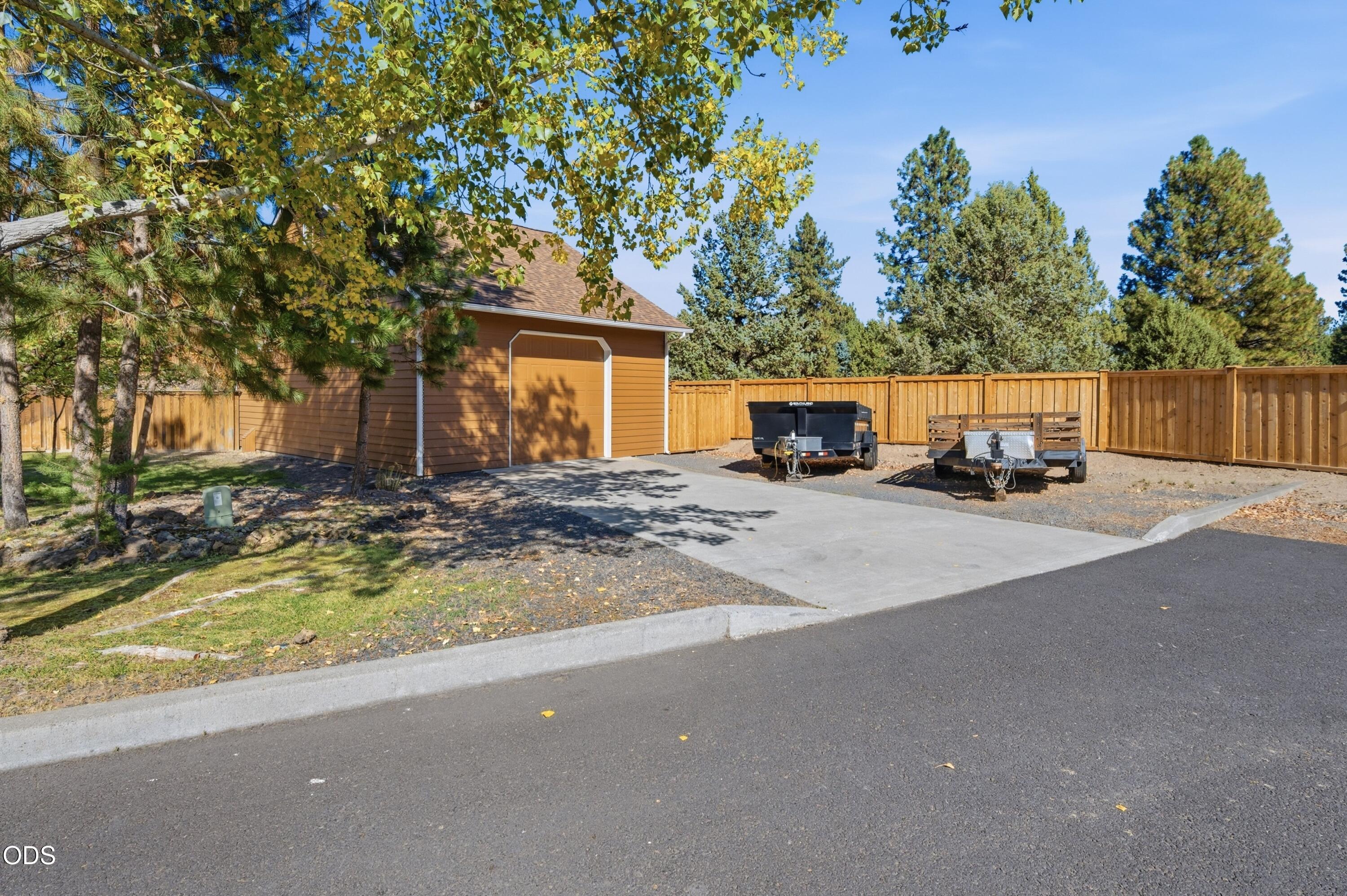 61325 Victory Loop Bend, OR 97702 - Photo 41 of 57 Gallery Image 41