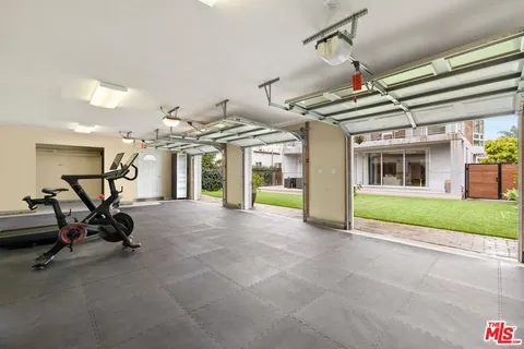 $2,995,000 | 414 North Vista Street, Los Angeles, CA 90036