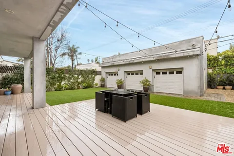 $2,995,000 | 414 North Vista Street, Los Angeles, CA 90036