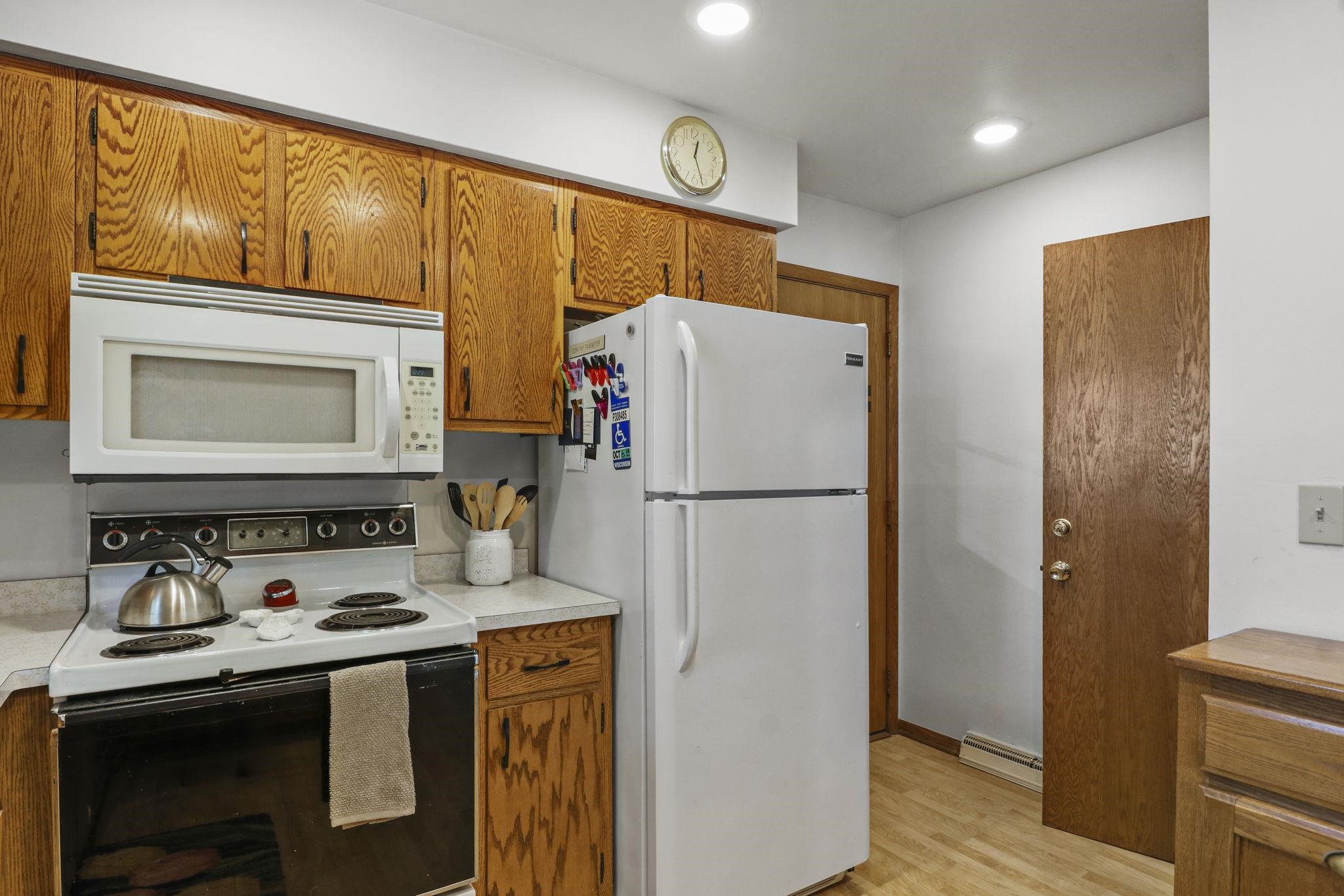 421 Patrick Waunakee, WI 53597 - Photo 10 of 35