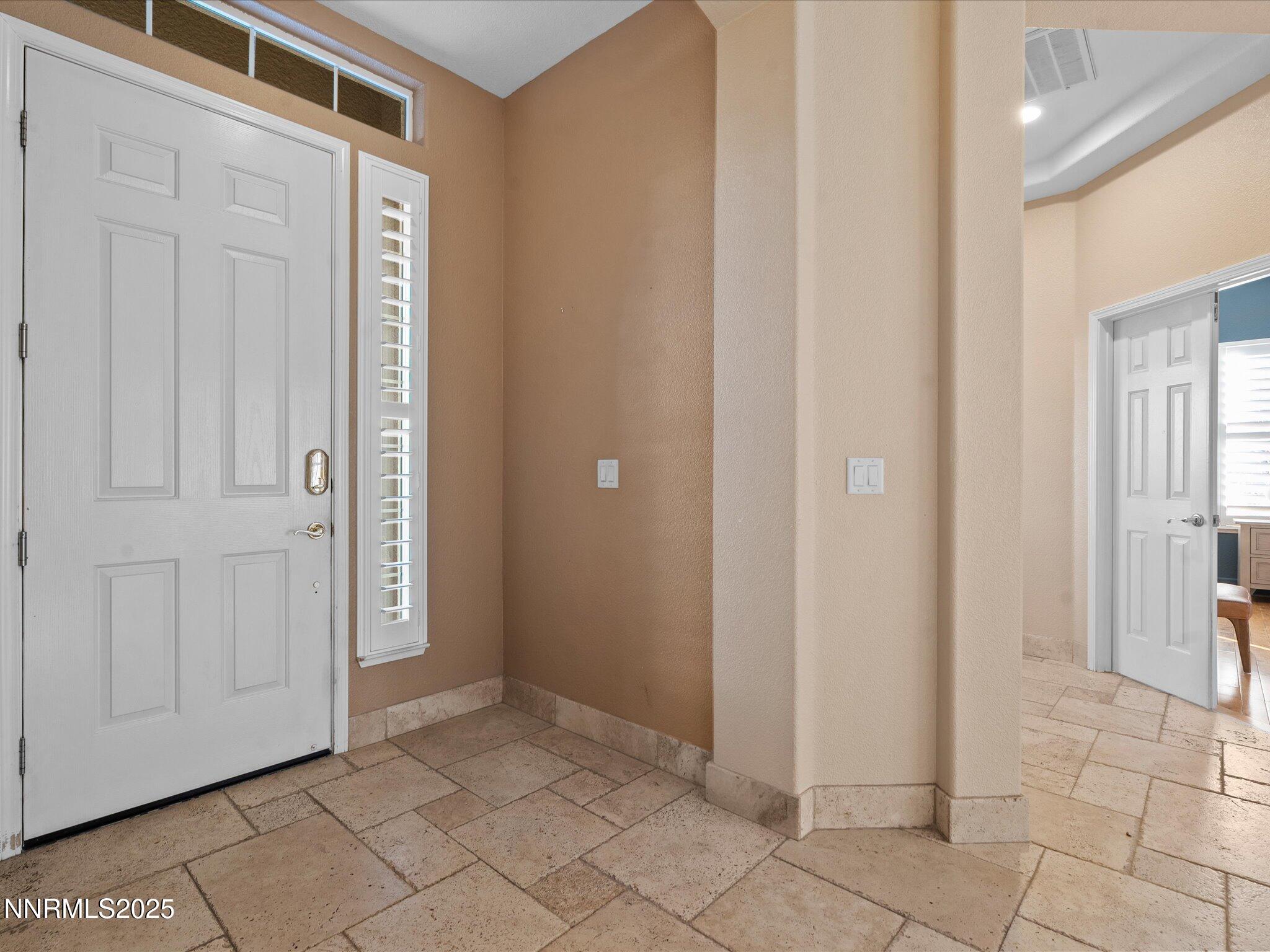 5519 New Mexico Court Reno, NV 89511 - Photo 6 of 60 an empty room with windows