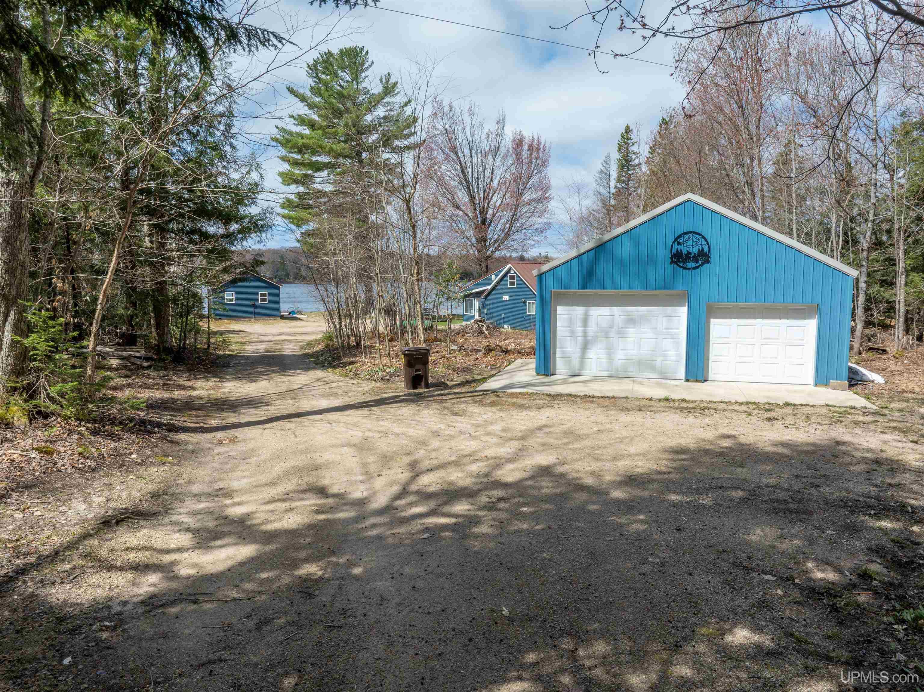 3865 Peninsula Point Road Munising, MI 49862 - Photo 11 of 88