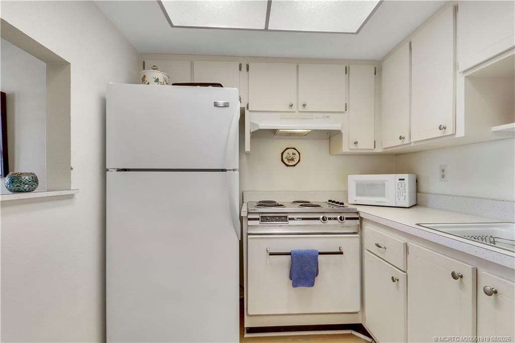 2929 Southeast Ocean Boulevard, Unit 1049 Stuart, FL 34996 - Photo 13 of 31