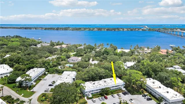 $1,500 | 2929 Southeast Ocean Boulevard, Unit 1049, Stuart, FL 34996