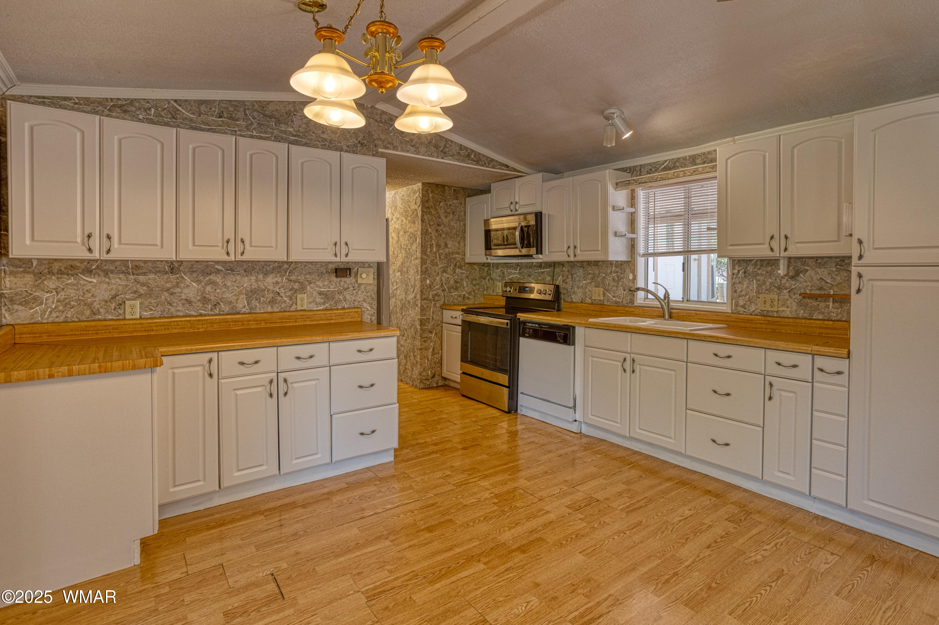 3860 South White Mountain Road Show Low, AZ 85901 - Photo 16 of 25 paxmanphotography--7