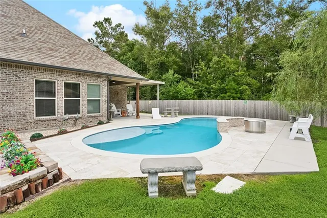 $480,000 | 327 Saw Grass Loop, Covington, LA 70435