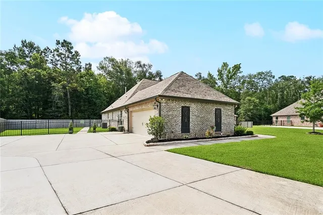 $480,000 | 327 Saw Grass Loop, Covington, LA 70435