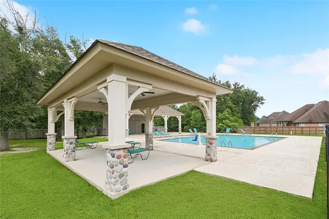 $480,000 | 327 Saw Grass Loop, Covington, LA 70435