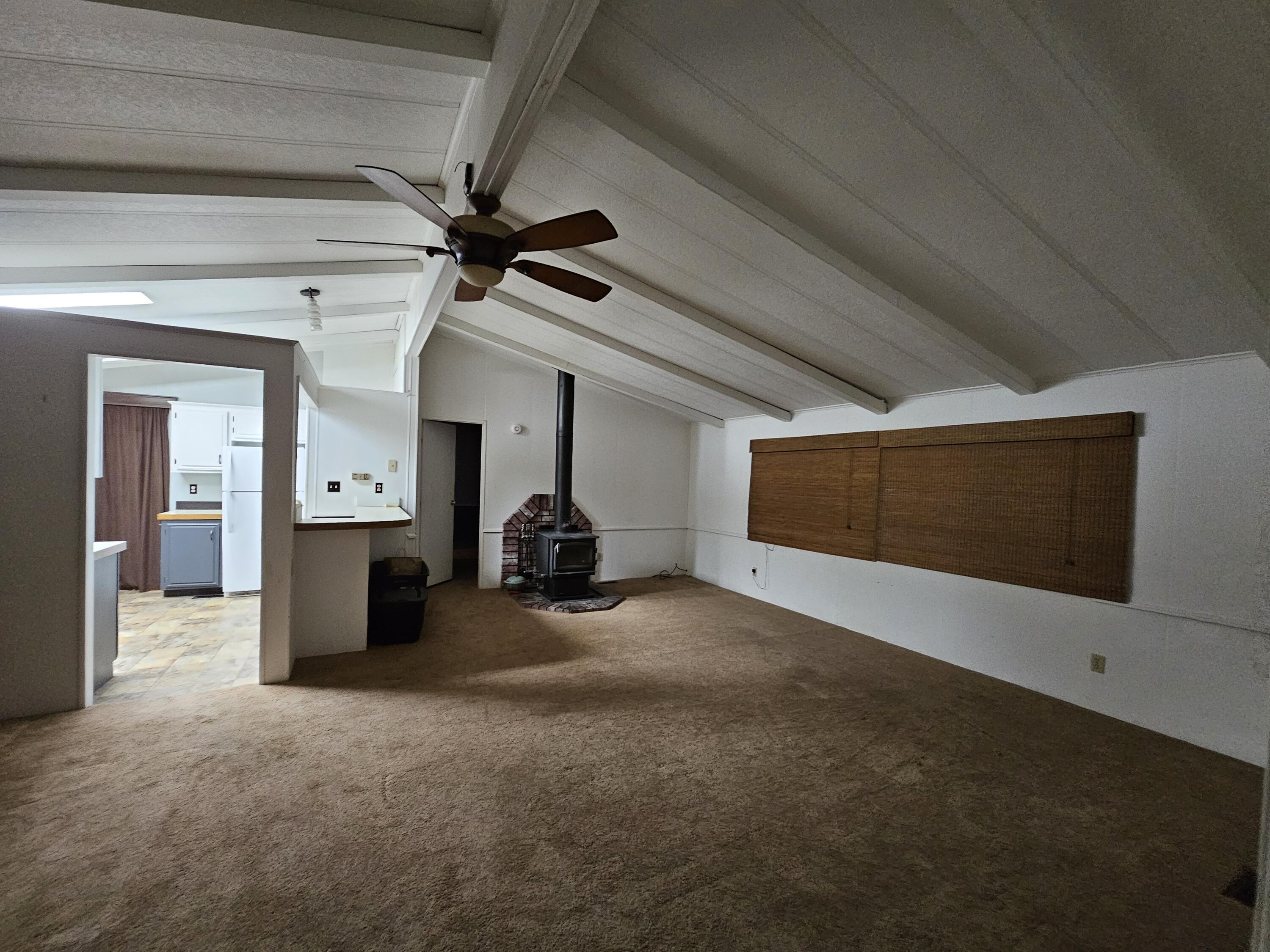 831 Crow Road Merlin, OR 97532 - Photo 4 of 29 Living Room