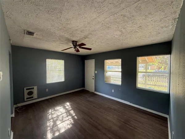 $1,250 | 3118 East 33rd Avenue, Tampa, FL 33610