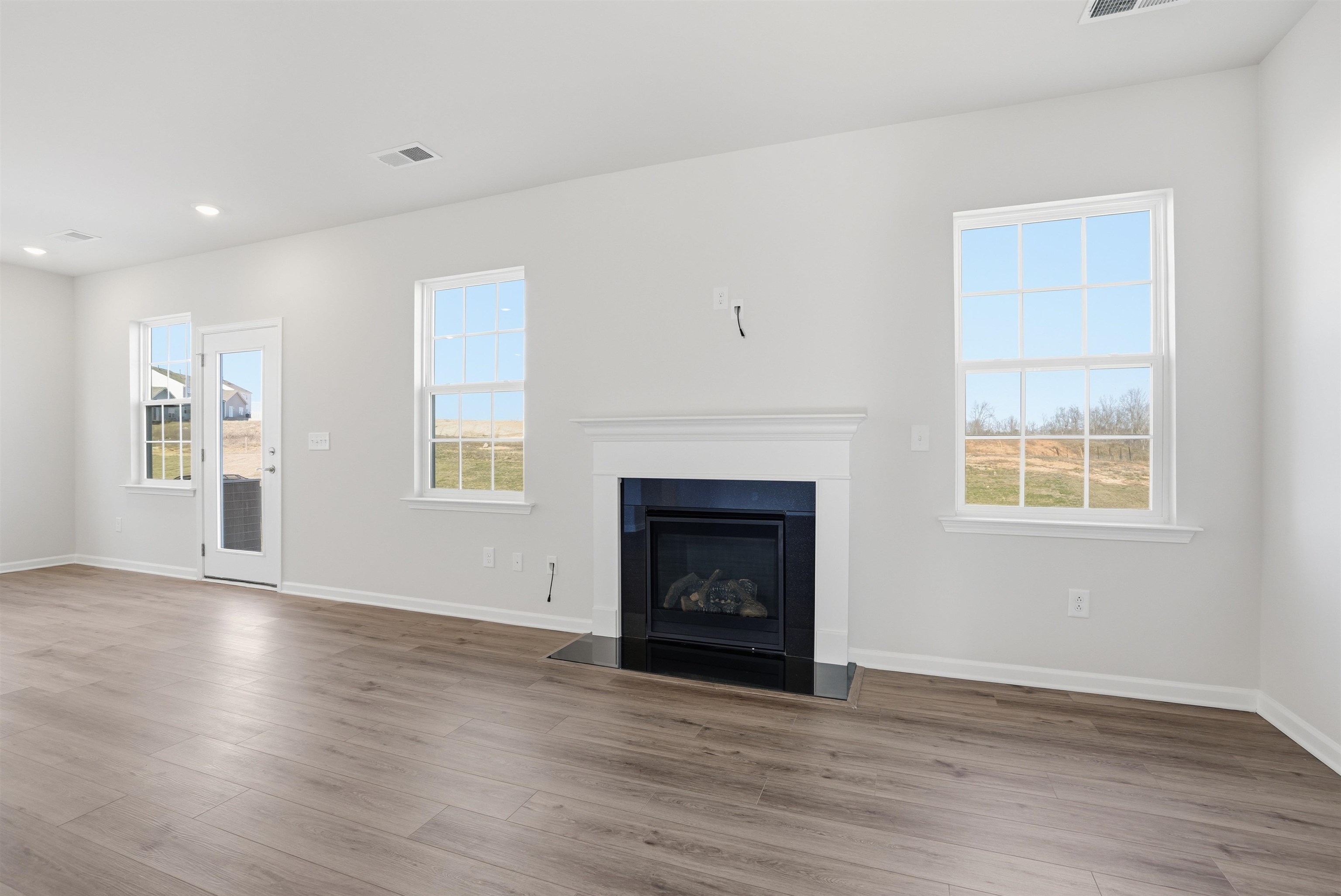 419 Lee's Corner Lane Woodruff, SC 29388 - Photo 9 of 27