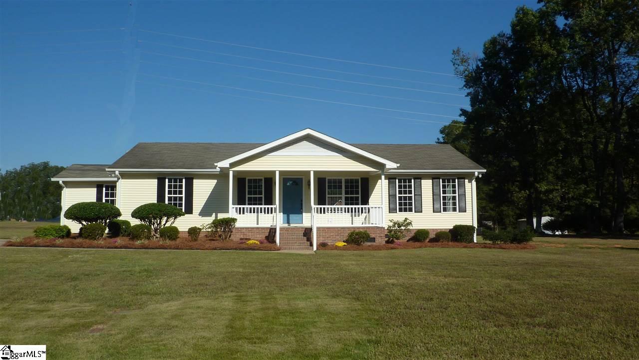 325 Corey Drive Inman, SC 29349 - Photo 1 of 17