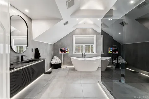 $1,350,000 | 33 De Liso Lane, Mahopac, NY 10541