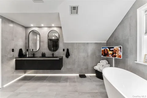 $1,350,000 | 33 De Liso Lane, Mahopac, NY 10541