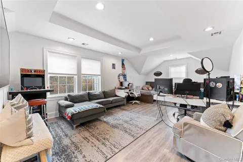 $1,350,000 | 33 De Liso Lane, Mahopac, NY 10541