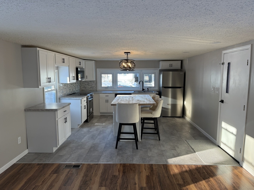 281 Chauncey Walker Street, Unit 188 Belchertown, MA 01007 - Photo 5 of 24