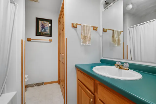 $549,900 | 1075 Lauderdale North, Onalaska, WI 54650