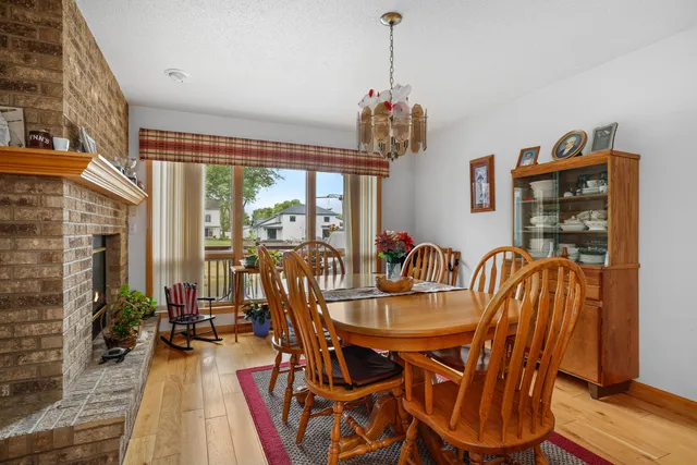 $549,900 | 1075 Lauderdale North, Onalaska, WI 54650