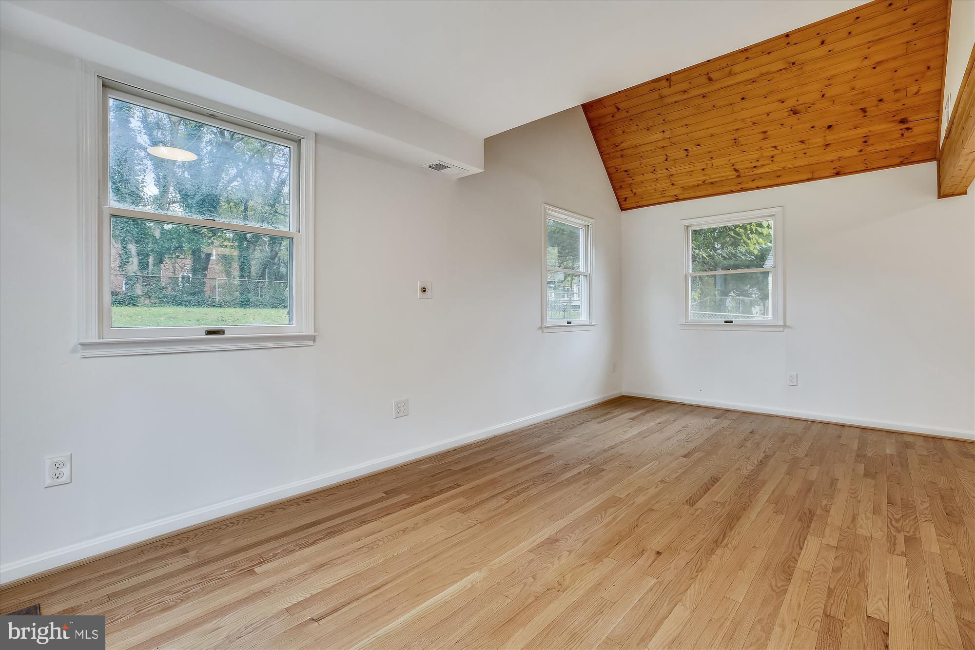 2403 Darrow Street Silver Spring, MD 20902 - Photo 15 of 63 NEW