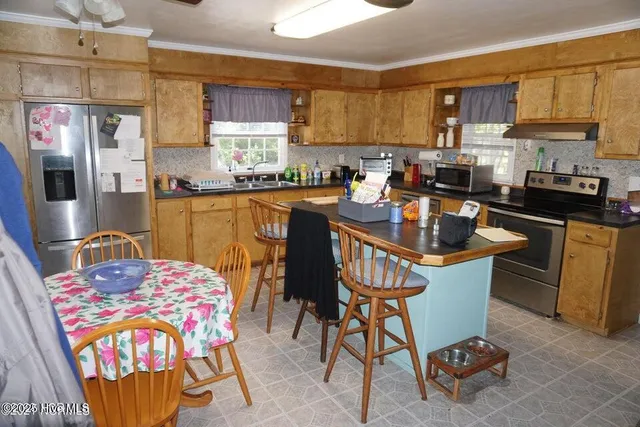 $297,500 | 166 Lake Road, Beaufort, NC 28516