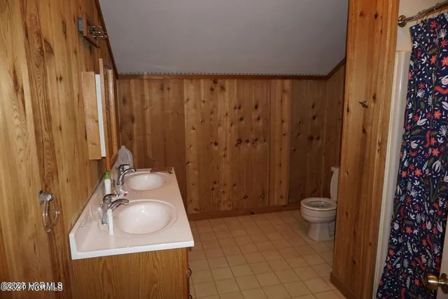 $297,500 | 166 Lake Road, Beaufort, NC 28516